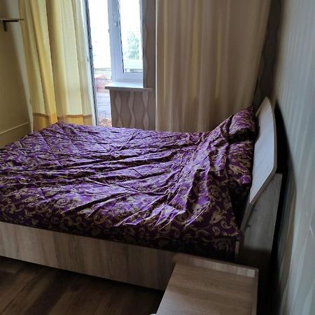 Cozy One Bedroom Apartment Киев Экстерьер фото